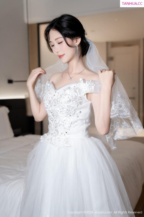 陈若依 抖娘利世 [XiuRen]高清写真图 2024.08.09 No.8998 利世 丝袜美腿第25张图片